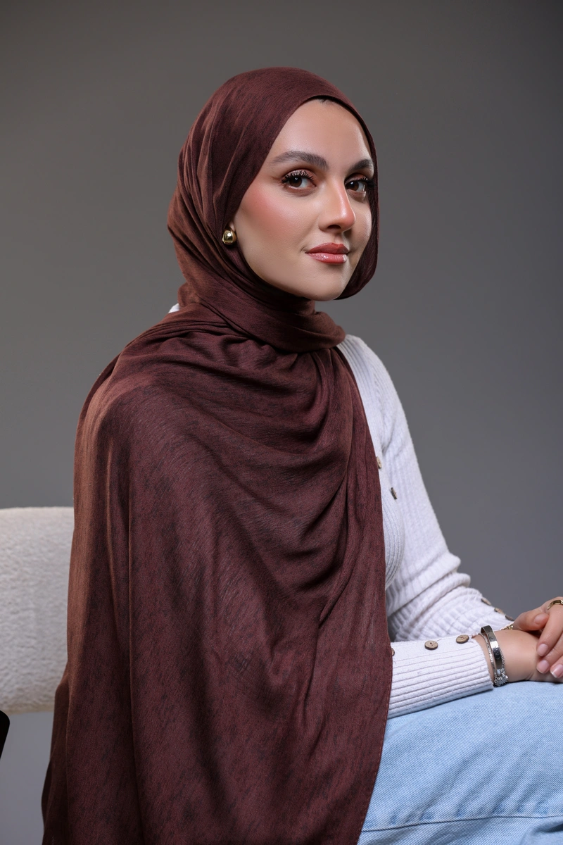 Reddish Brown - Image 4